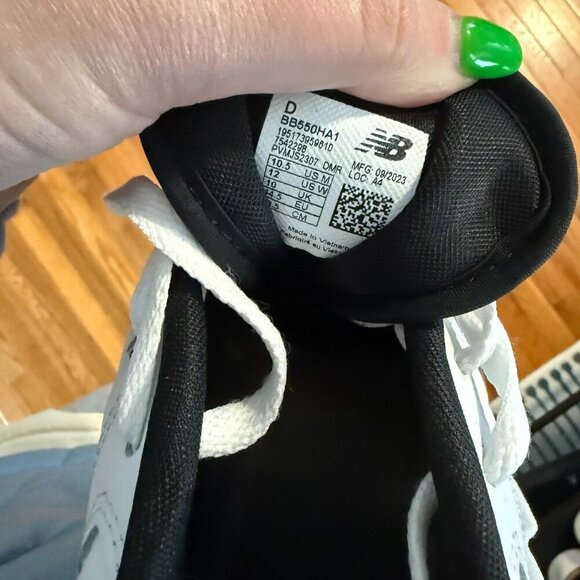 New Balance Unisex BB550 Black & White M10.5/W12 - Picture 9 of 9